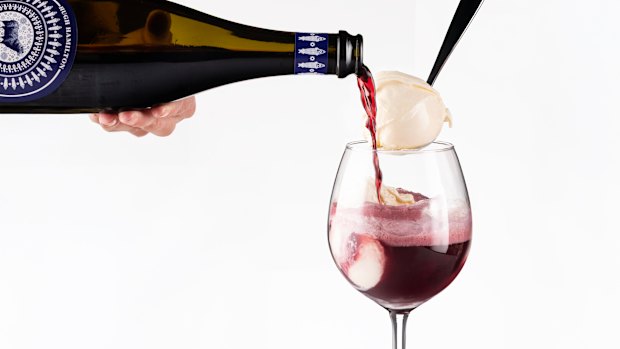 Sparkling red wine spiders are the summer treat you never knew you needed.