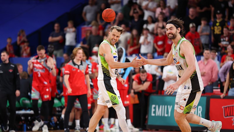 Phoenix pinch last-second NBL thriller over Wildcats