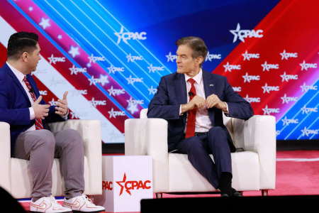 Mehmet Oz at the Conservative Political Action Conference in Orlando, Florida, in February.