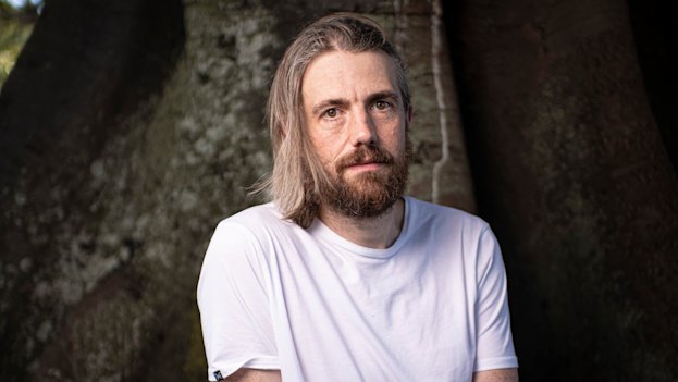 Mike Cannon-Brookes wants to delist AGL and accelerate the closure of its coal-fired power stations.