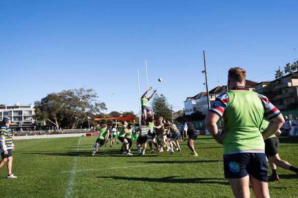 The Wallabies forwards contest a lineout.