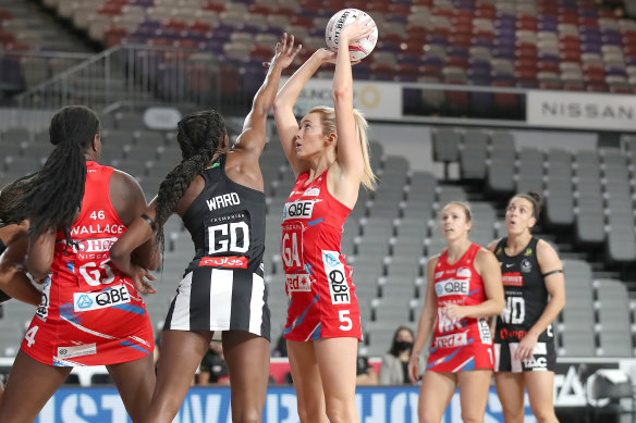 Helen Housby takes a shot for the Swifts in their clash with the Magpies.