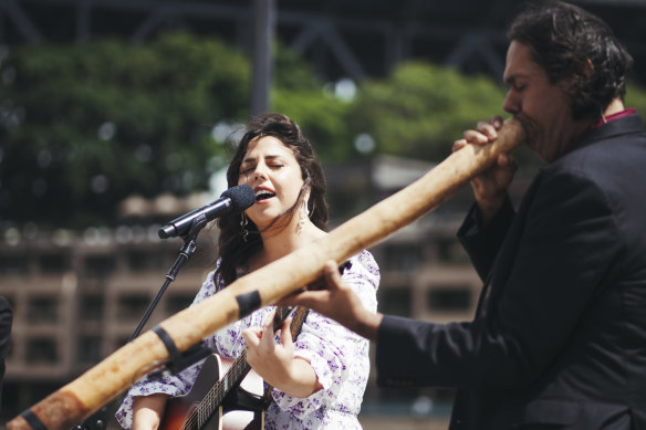 Tamworth singer and Gamilaraay woman Loren Ryan performed Flame Trees at the program announcement, accompanied by William Barton on didgeridoo.