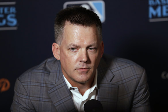 Astros manager AJ Hinch, GM Jeff Luhnow suspended for cheating