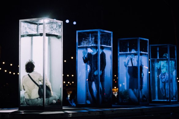 Korean company Elephants Laugh immersed themselves in transparent, vertical water tanks.