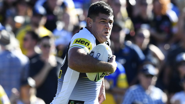 Panthers prop Sam McKendry has suffered another knee injury.