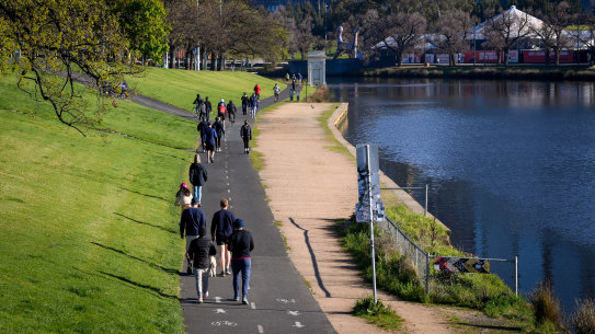 Scenes from Melbourne lockdown, along the Yarra this morning.