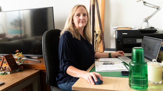 Alysia Sheppard has had to work side hustles and take on Airtasker jobs to keep afloat as she lives paycheck to paycheck to afford her rent. The 44 year old single mum was able to negotiate her rental increase from $40 down to $25 as it would have tipped her over as she is already in housing stress, spending about 45 per cent of her income on rent. She says she is worried about when her lease is up for renewal next year as rentals in Dee Why are pushing are hundreds of dollars worth more than hers.