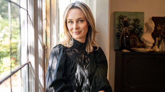 The exquisite “Art Nouveau II” ring by Julia deVille is near the top of Fleur’s wish list.