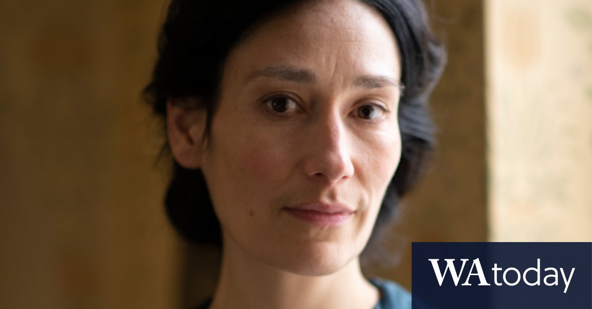 Fleabag's sister Sian Clifford on playing Sylvie in the TV series of Kate Atkinson's best-selling novel Life After Life. - Vimarsana News