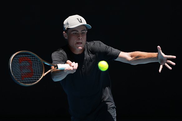 Willwerth concentrates on his forehand.