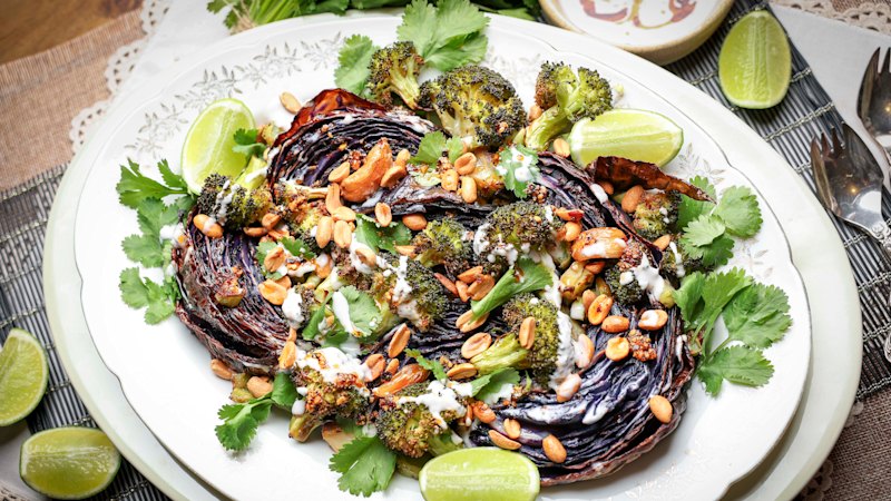 News outlets publish shared guide to roasting vegetables with timing tips and one-tray recipes