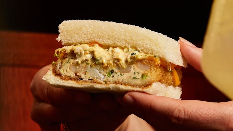 V nekdanjem prostoru Madame Brussels odprli japonski bar, ki ponuja sendviče po navdihu McDonald'sa