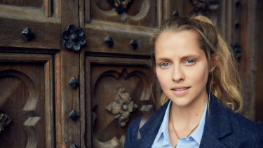 For Teresa Palmer It S The Season Of The Witch
