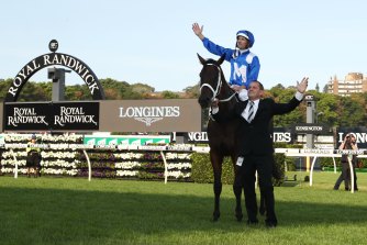 Winx with jockey Hugh Bowman and trainer Chris Waller after saying goodbye to a winning run in the 2019 Queen Elizabeth Stakes.