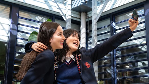 There are many apps that provide advice and support to relieve HSC pressure.