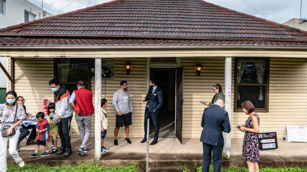 An original cottage in Putney sold for $3.42 million at auction on Saturday.