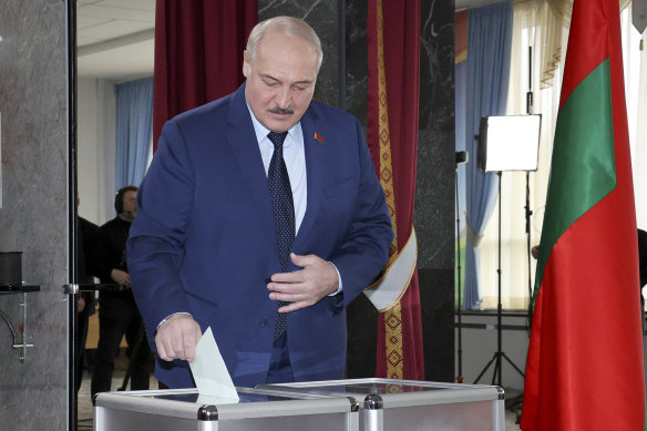 Belarusian President Alexander Lukashenko casts his ballot.