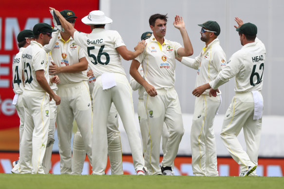 Australia celebrate a wicket during the 2021-22 Ashes on the way to a 4-0 series victory.