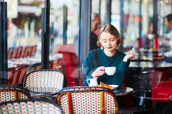 Flat white after noon ... so what if your waiter disapproves?