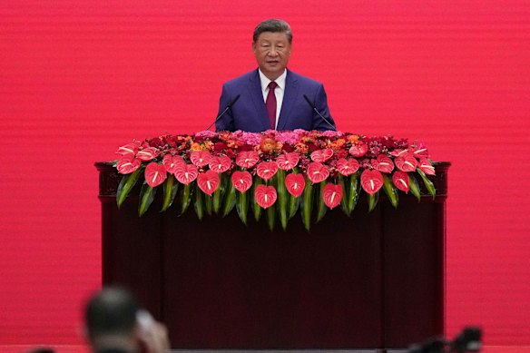 O presidente chinês Xi Jinping, este ano, cortejou o investimento estrangeiro e sediou CEOs globais, revertendo o curso de anos de repressão à empresa privada.
