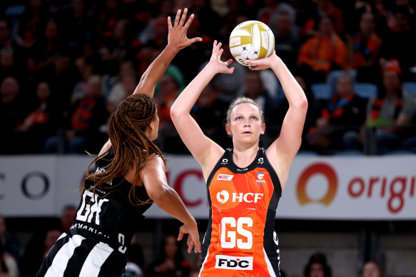 Giants captain Jo Harten playing against the Magpies las year.