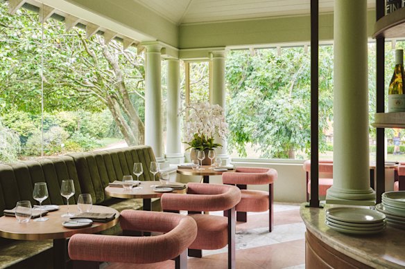 La luz natural inunda el restaurante Horderns.