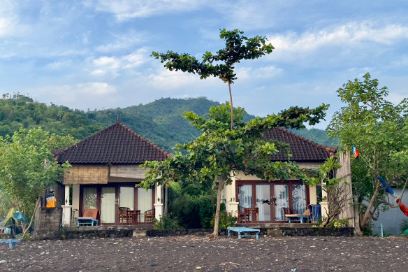 Tambun Sari Beach Homestay is a bargain.