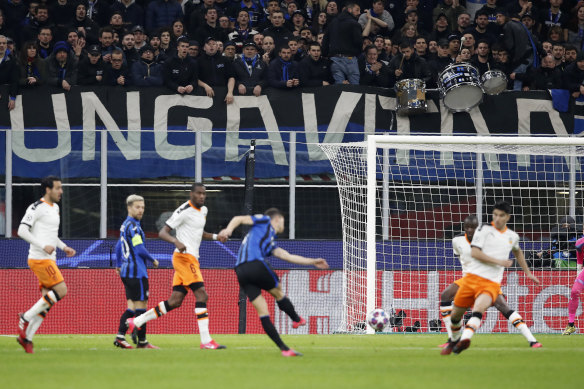 The first leg of Atalanta's Champions League clash with Valencia was played in front of fans at the San Siro.