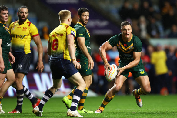 Jack Wighton runs the ball.