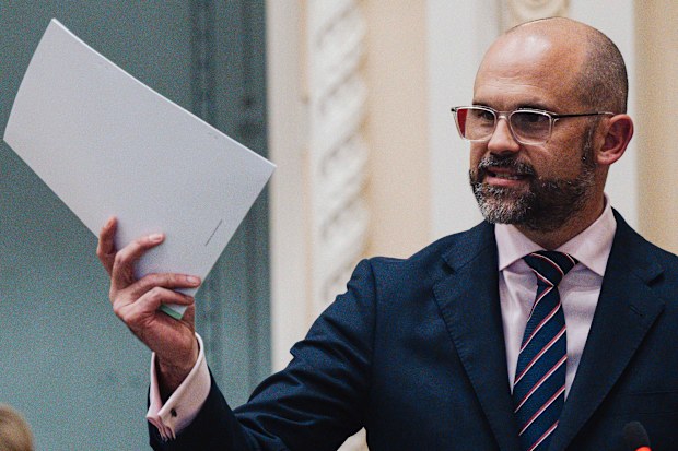 Queensland’s LNP Crisafulli government delays emissions reduction plans