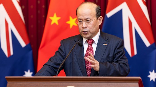 O embaixador da China na Austrália, Xiao Qian.