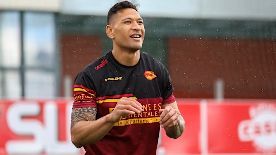 Israel Folau has signed with Super League side Catalans after the NRL made it clear he wasn't welcome .