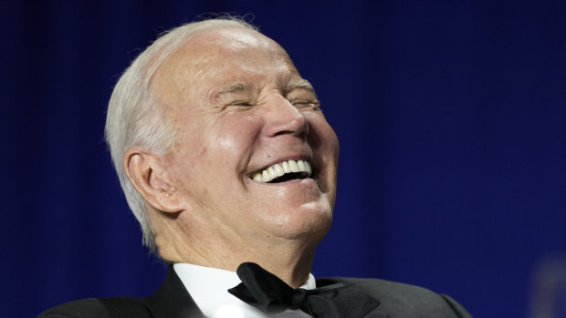 Biden highlights risks of journalism, jokes about Murdoch at dinner