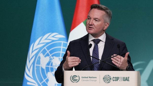 Australia accused of hypocrisy in calling for end to fossil fuels at COP28