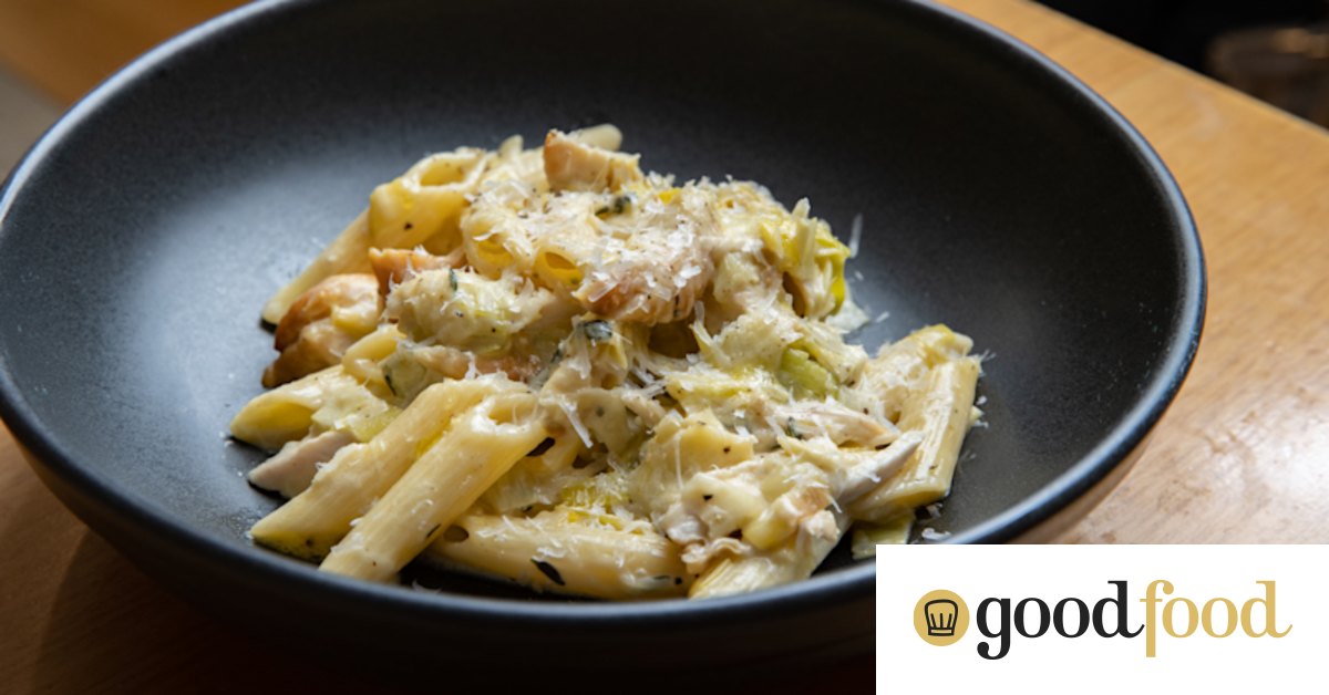 Roast chicken, leek and penne pasta