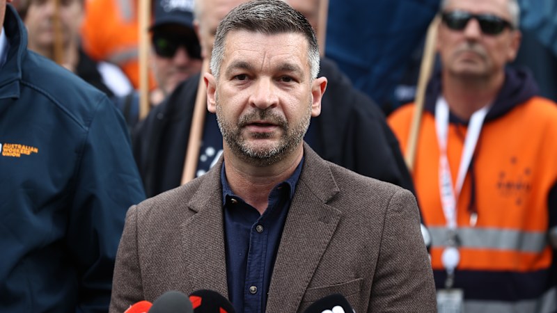 Fees for non-union members pushed ahead of Labor conference