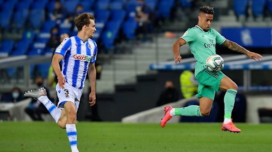 Mariano Diaz is isolating at home following a positive test for COVID-19 as Real Madrid prepare for a crucial Champions League clash with Manchester City.
