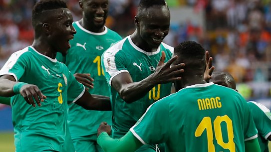 Senegal punish Polish errors to win 2-1