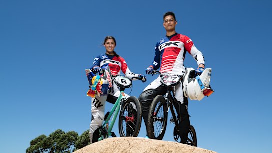 Saya and Kai Sakakibara.