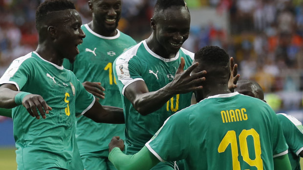 Senegal punish Polish errors to win 2-1