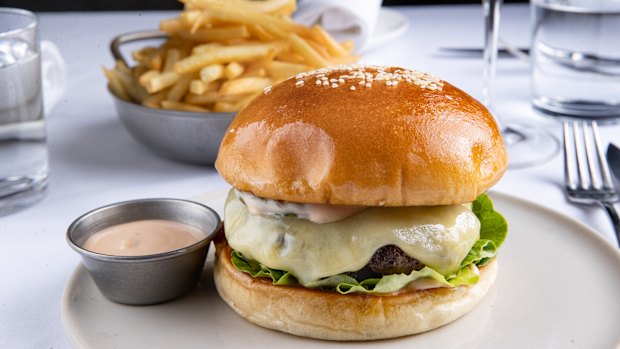 The prime burger at Cutler.
