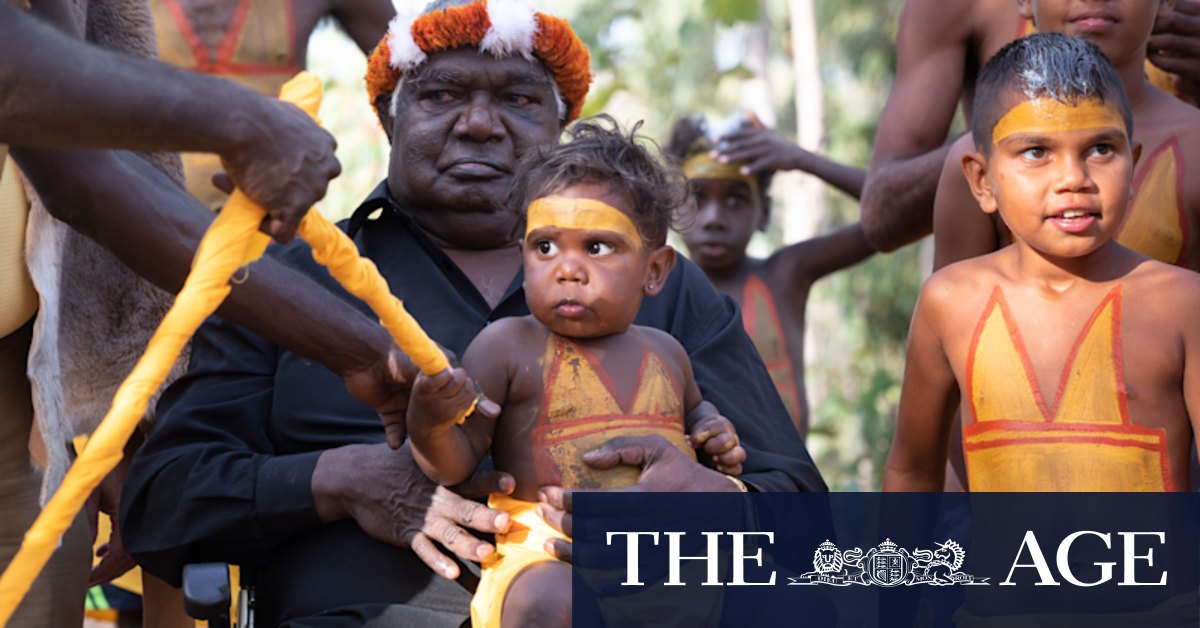 Yunupingu dies aged 74 - Vimarsana News