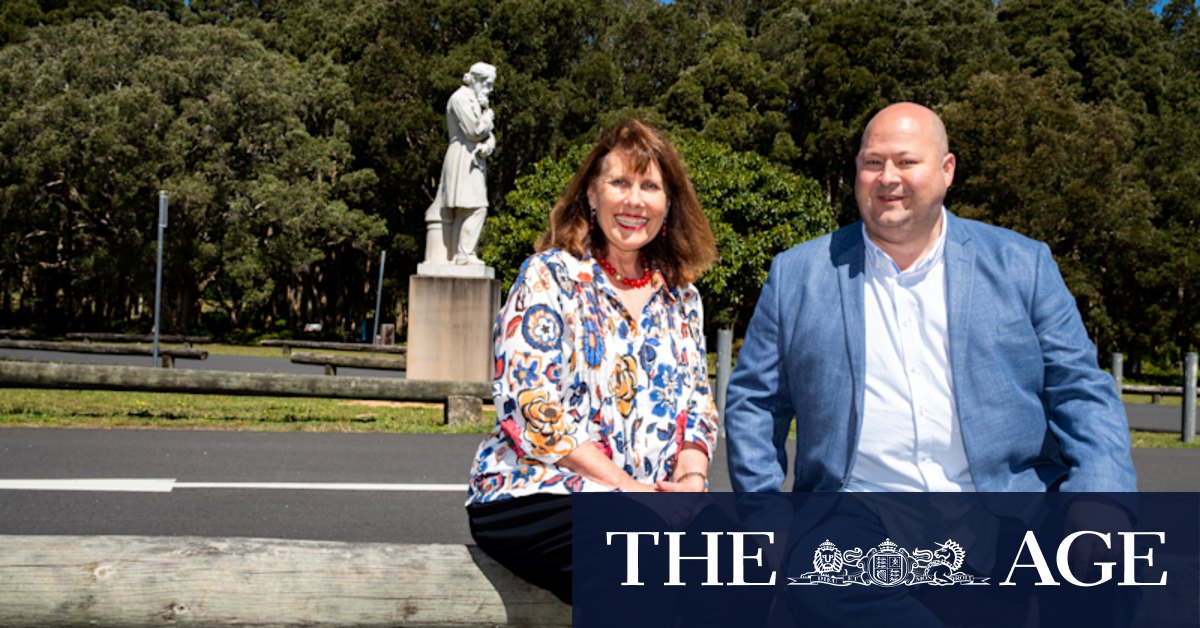 Two of Us with Jane Austen Society of Australia president Susannah Fullerton, and NSW Dickens Society president Walter Mason - Vimarsana News