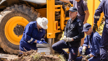 Search team tight-lipped after discovery of human remains near Dargo