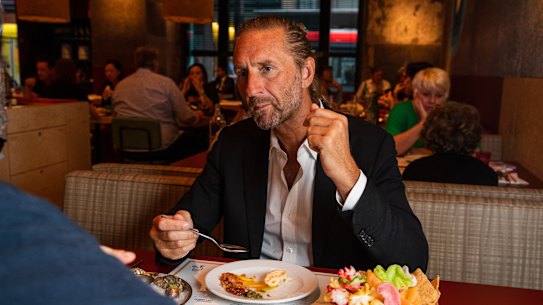 Justin Hemmes at MuMu.