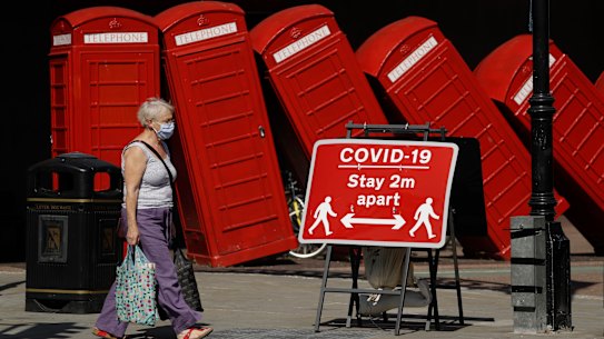 Lockdown 2.0 is wrapping up in Britain on December 1, even though the death toll and infection rates are still very high. 