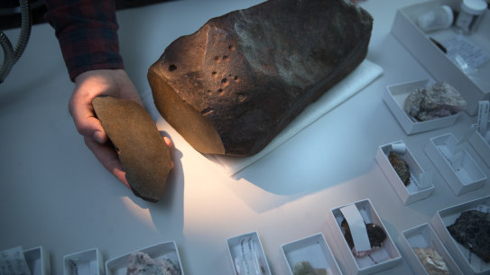 The Maryborough Meteorite. The sliced cross-section is shown on the left.