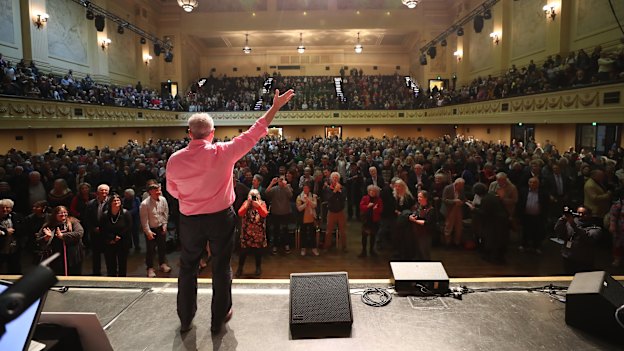 Off air. More than 2000 locals flocked to Melbourne Town Hall to farewell  ABC Radio’s retiring morning presenter Jon Faine. 