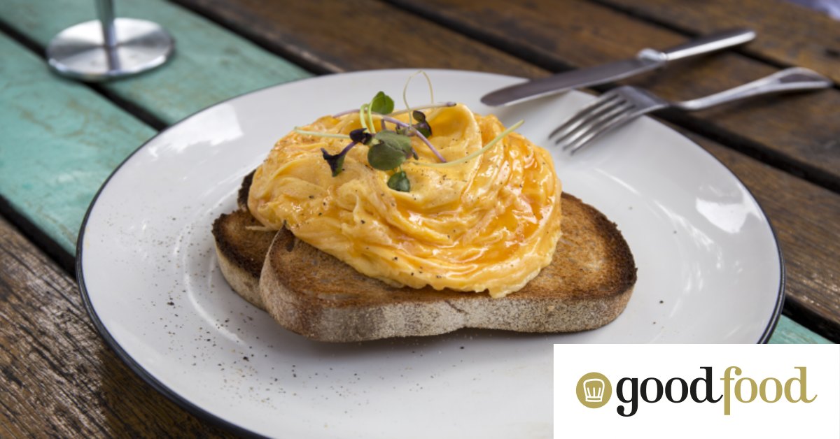 How to make scrambled eggs for a crown
